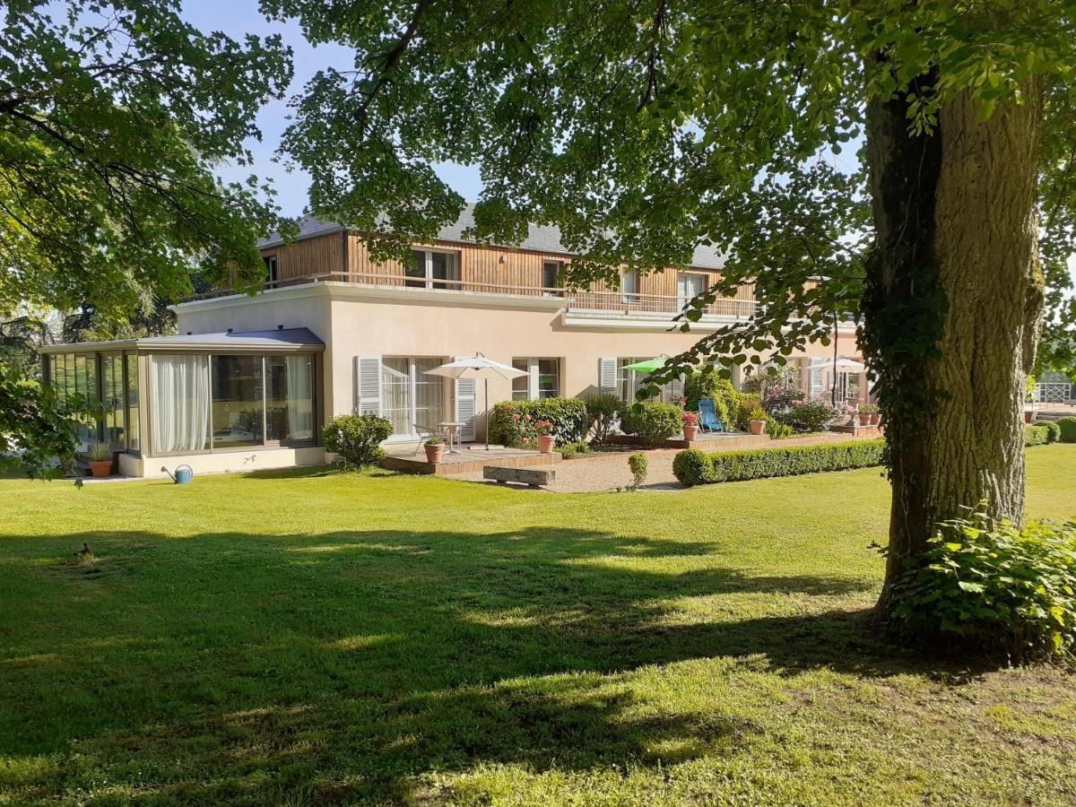 Les Mazeraies Maison D'Hotes Avec Spa Savonnieres Bagian luar foto